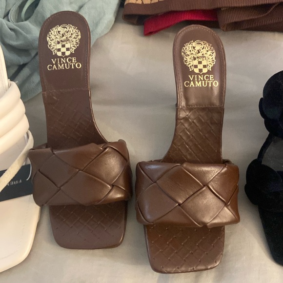 Vince Camuto Bundle - Picture 2 of 4